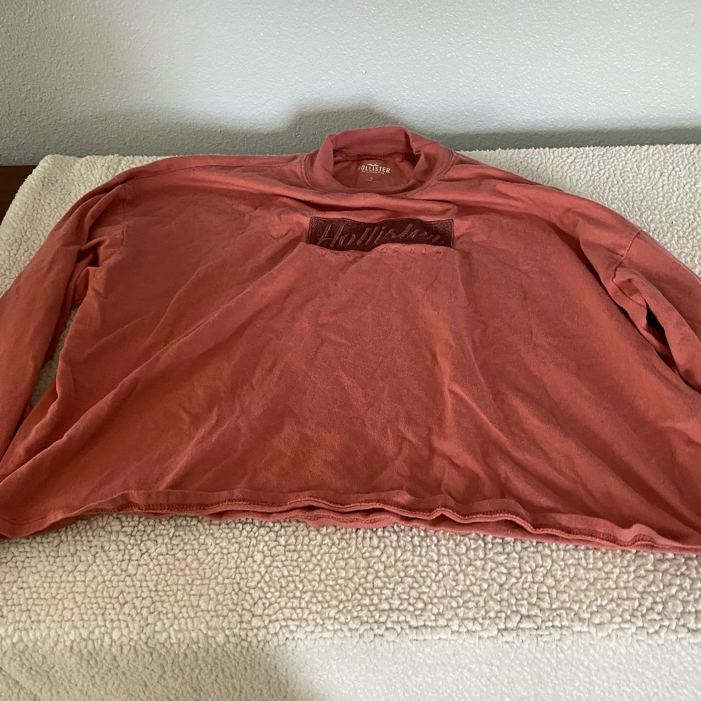 Hollister long sleeve crop tee size small